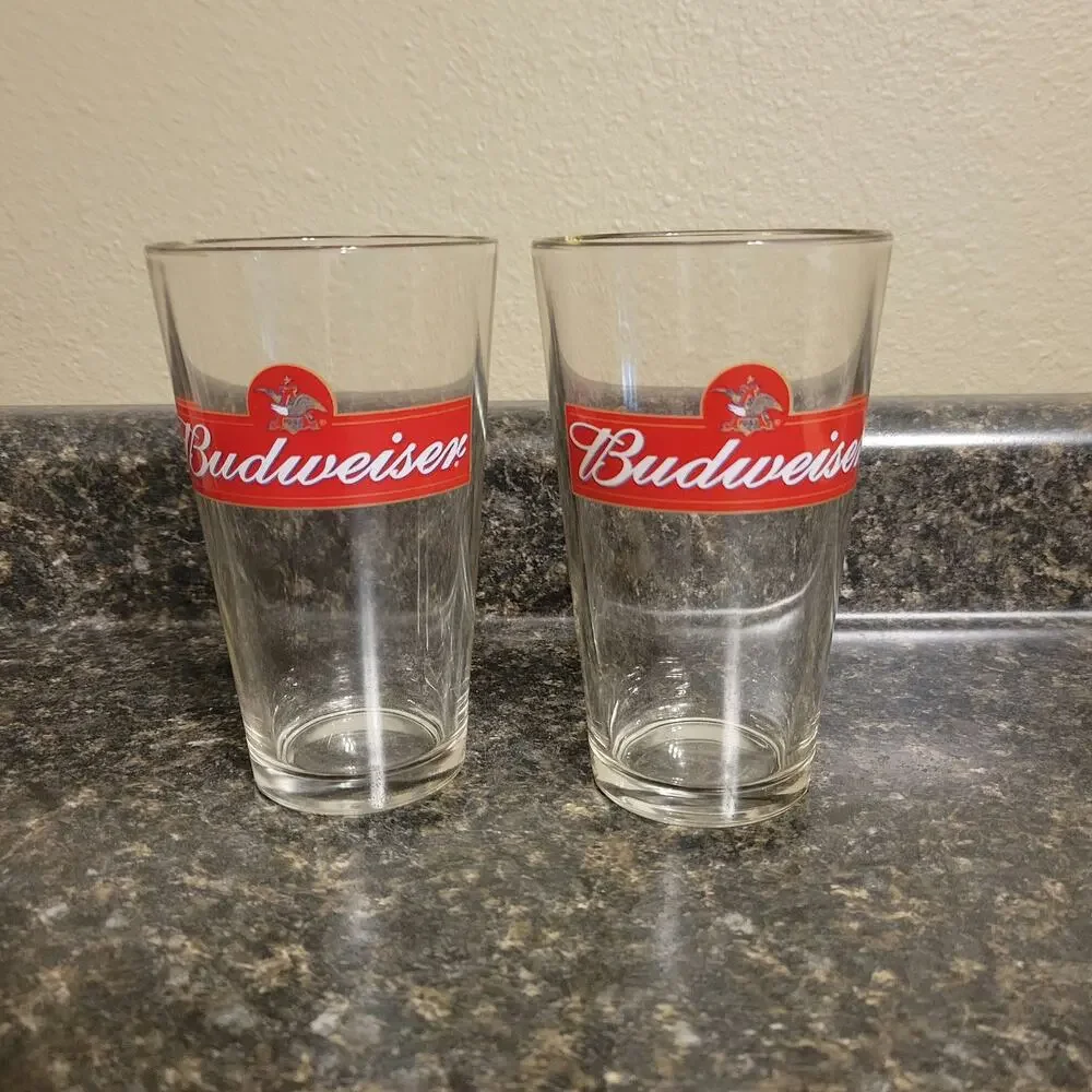 2 Vintage Budweiser Pint Beer Glasses , Anheuser Busch 16oz Barware